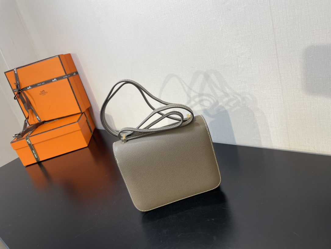 H**mes constance 24 epsom  leather gold hardware 9.4"x5.9"x3"