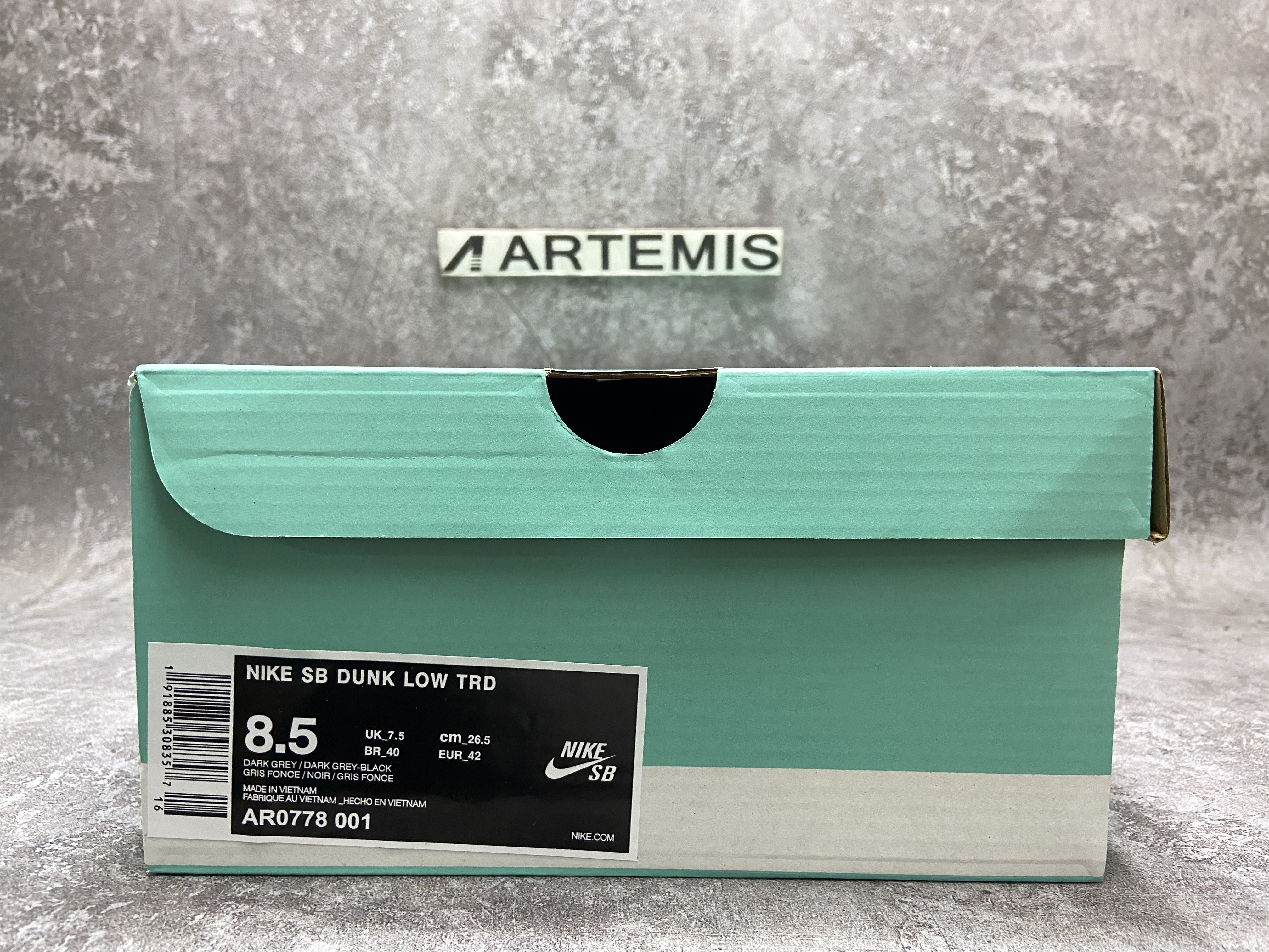 Nike SB Dunk Low Dark Grey Black Gum