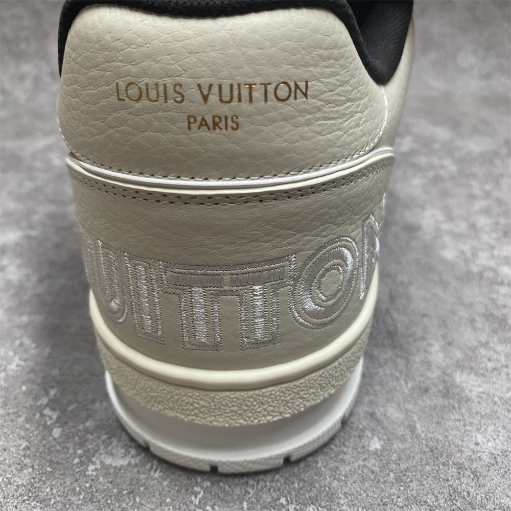 UA LV Trainer Sneaker