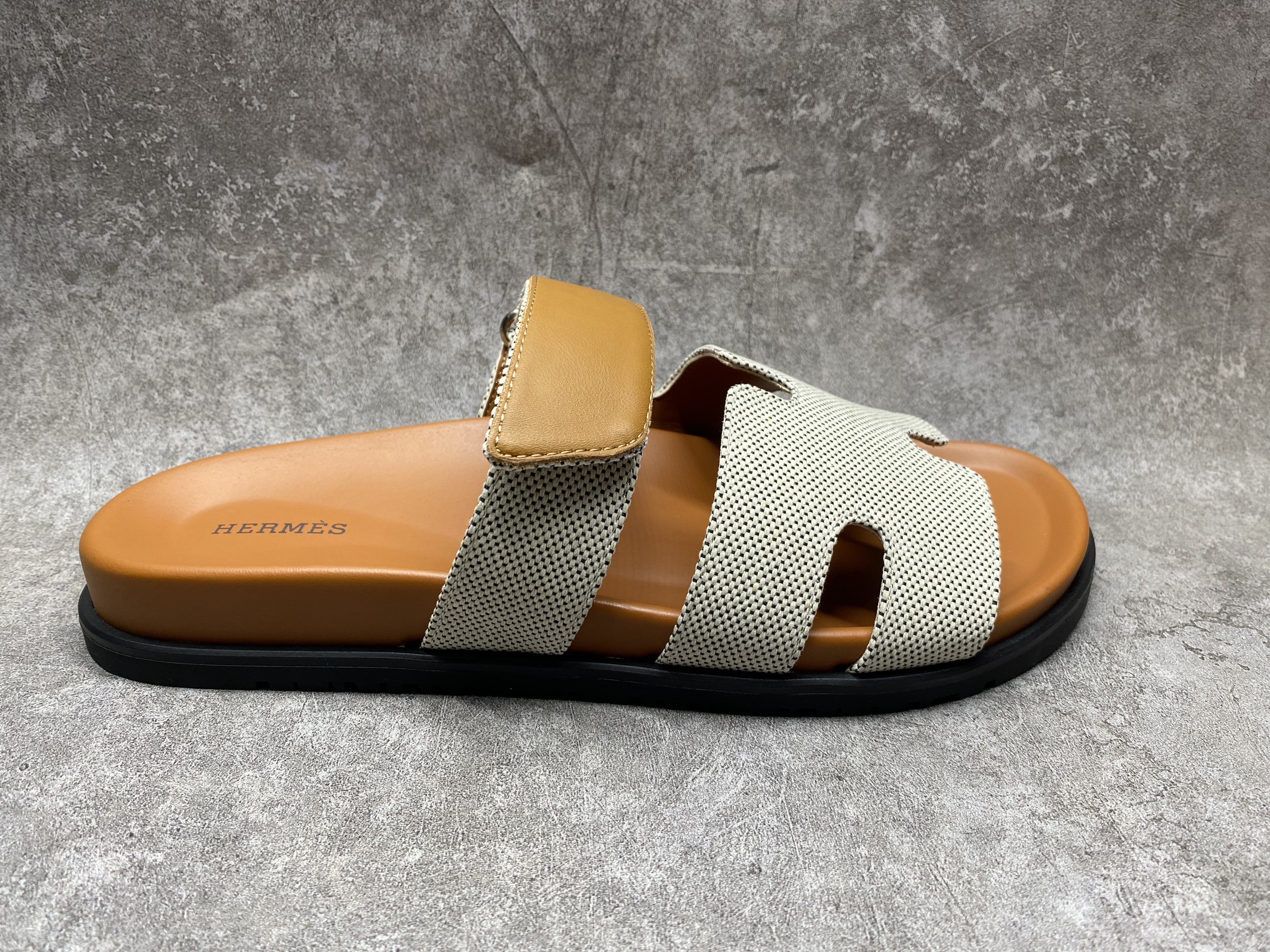 UA Hermès Chypre Sandal