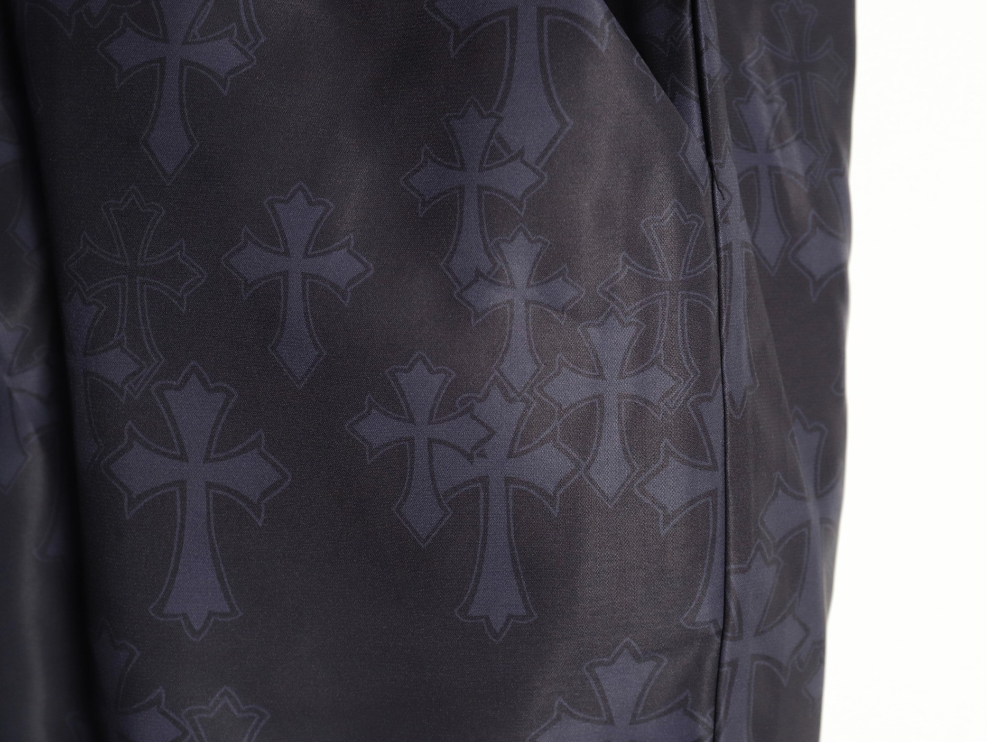 Ch**me He**ts shorts