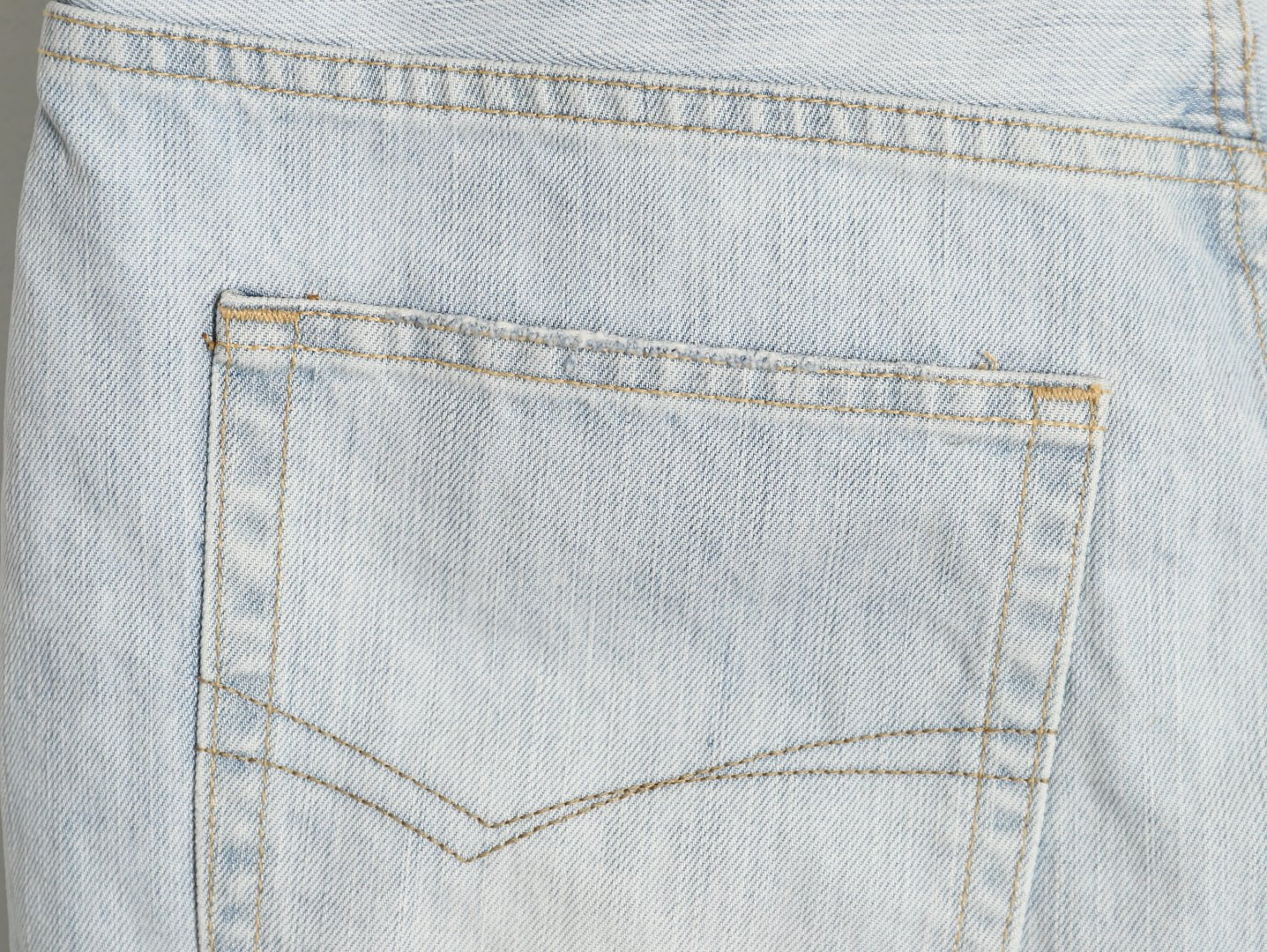 Ba*len*cia*ga 25ss shorts