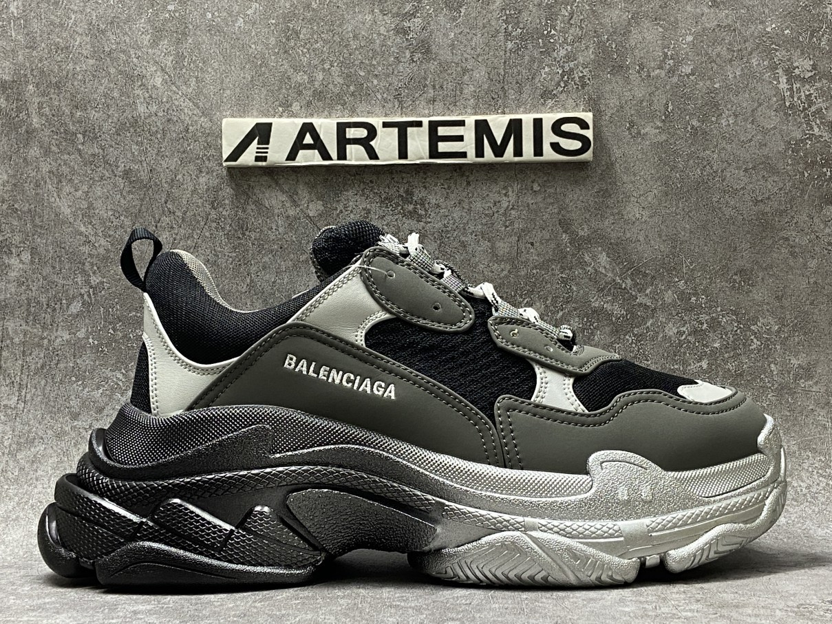 Balenciga Triple S Honey Comb Grey Sliver