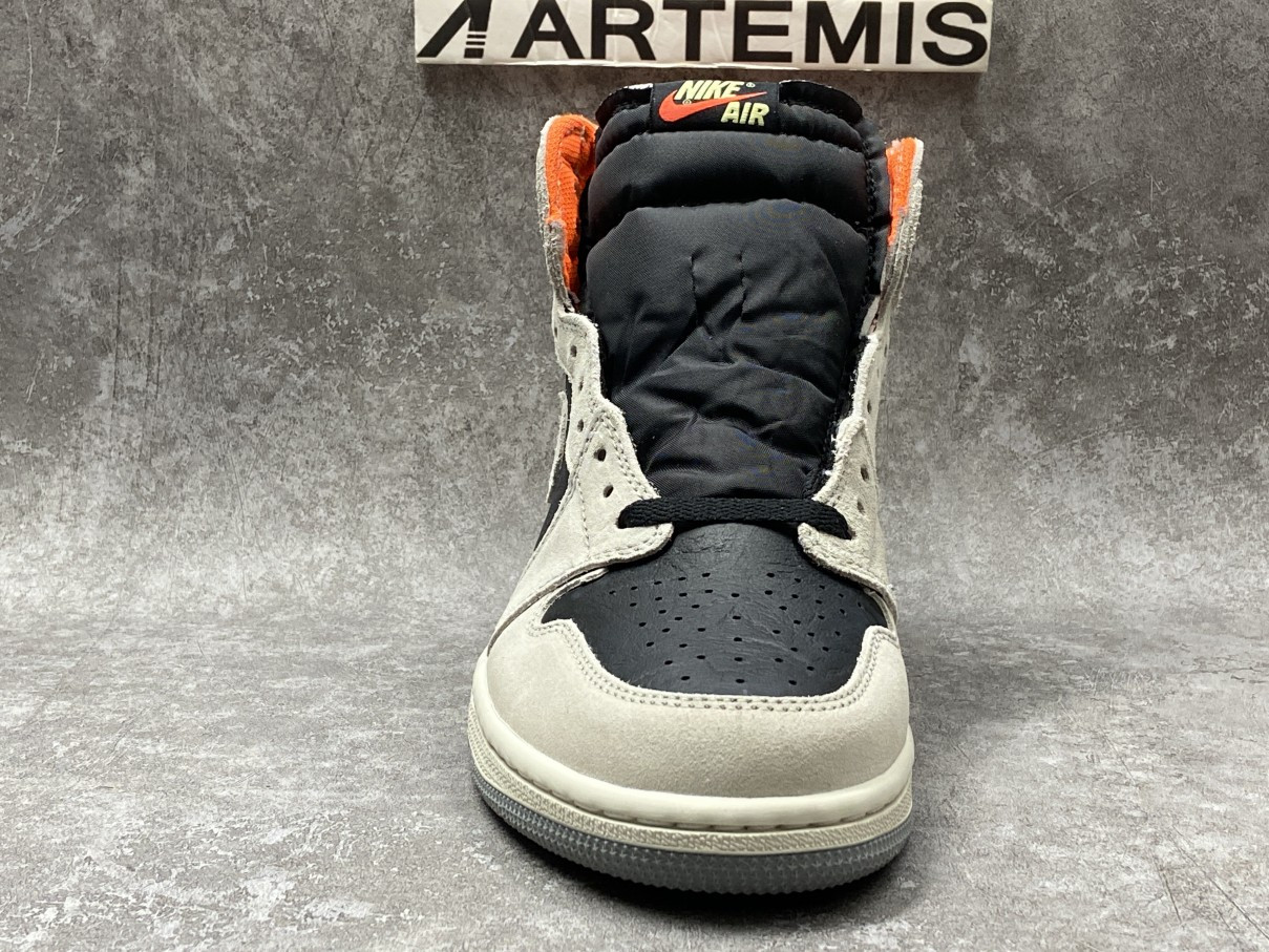 Air Jordan 1 Retro High Neutral Grey Hyper Crimson