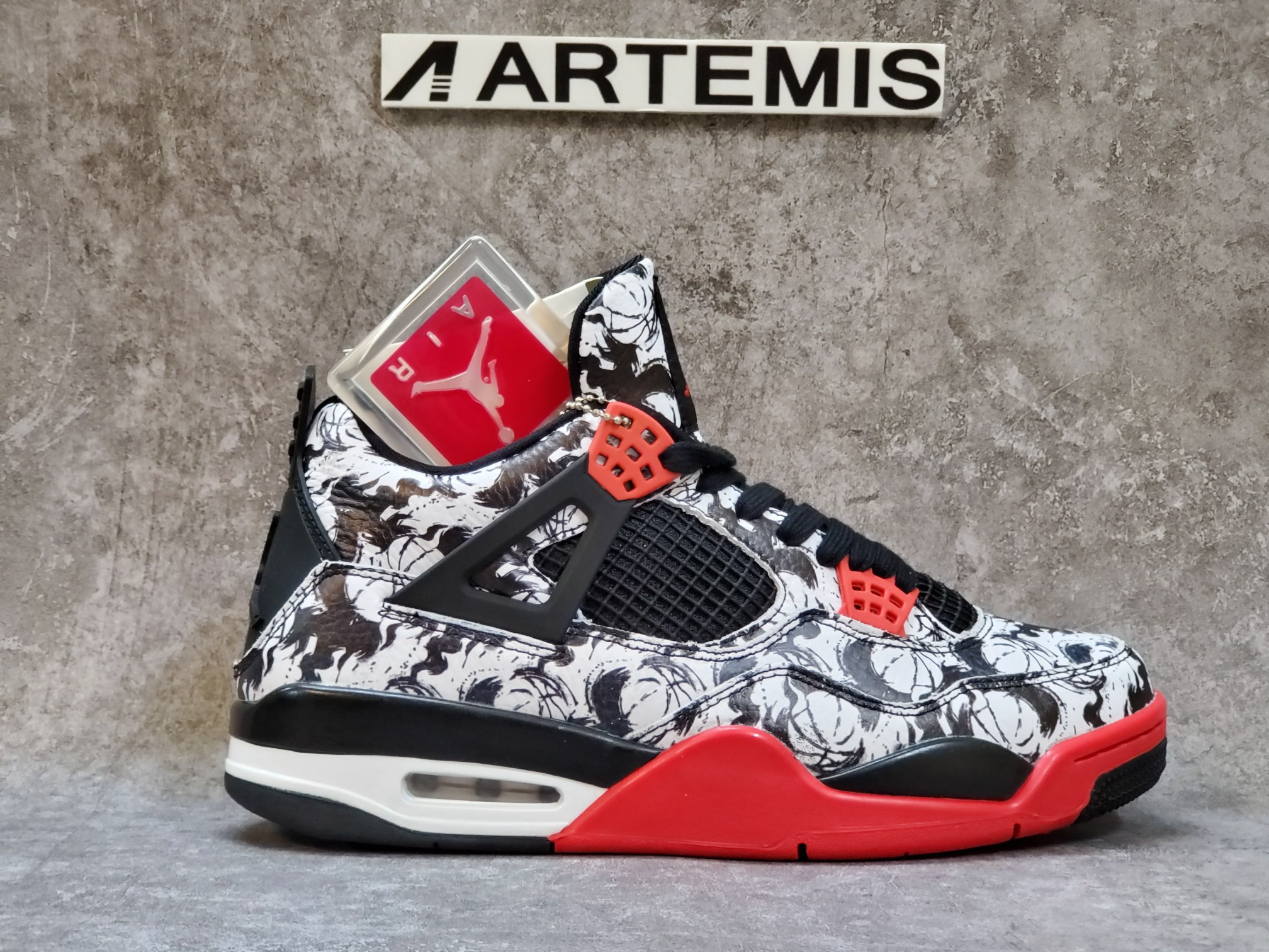 Air Jordan 4 Retro