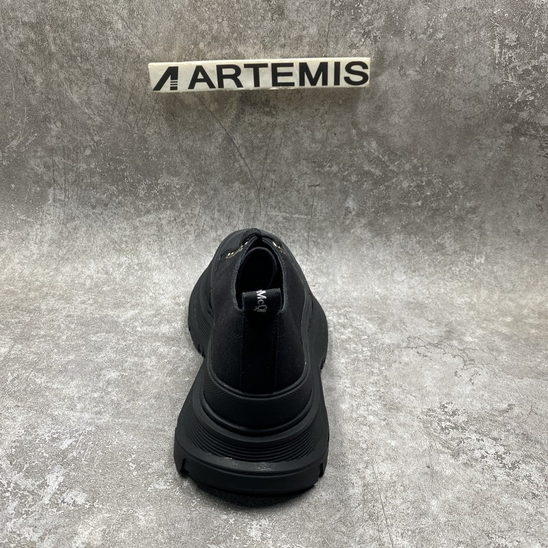 ale*d*r M*Q*en tread slick low lace up black