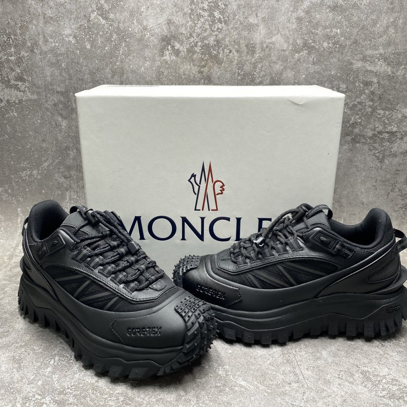 Moncler Trailgrip Gore-Tex Black