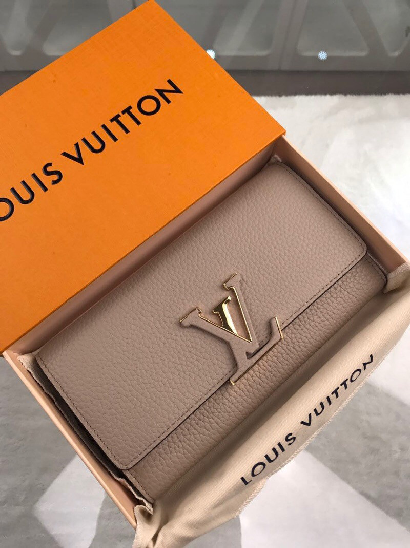 LV CAPUCINES Wallet M61249