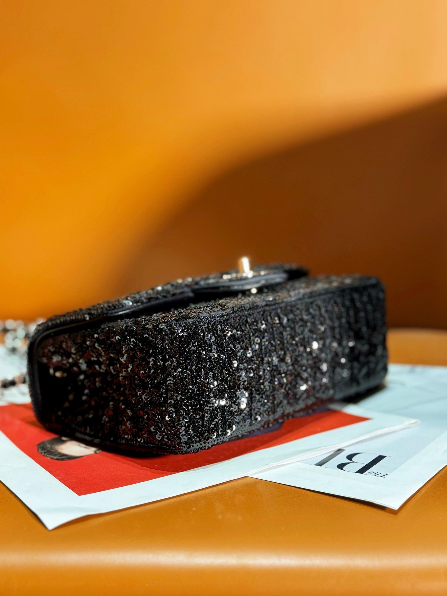 Ch*el sequin flap bag 20cm