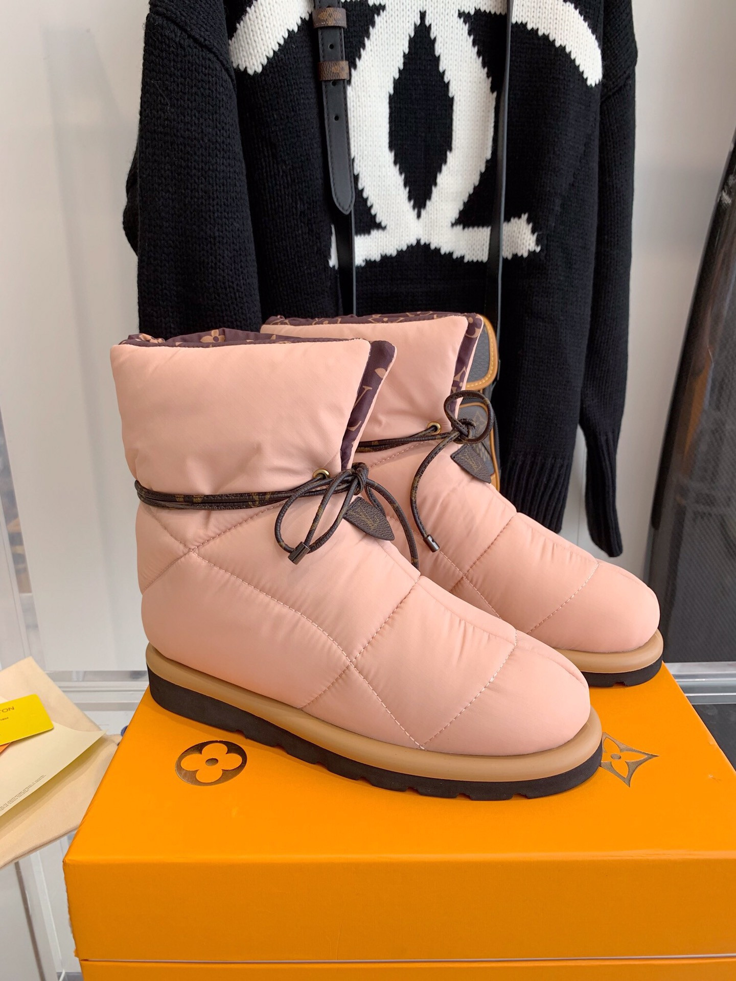 LV PILLOW COMFORT ANKLE BOOT 1A8T4F