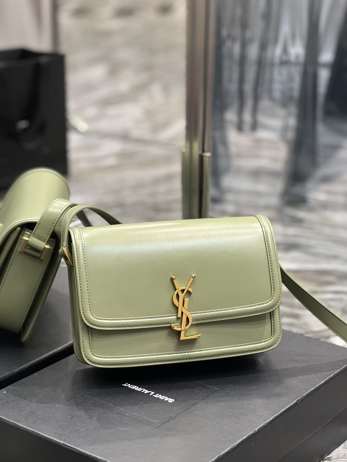 y*l solferino medium satchel in box Sa**t Lau*nt light green 9.1 x 6.3 x 2.4 inches