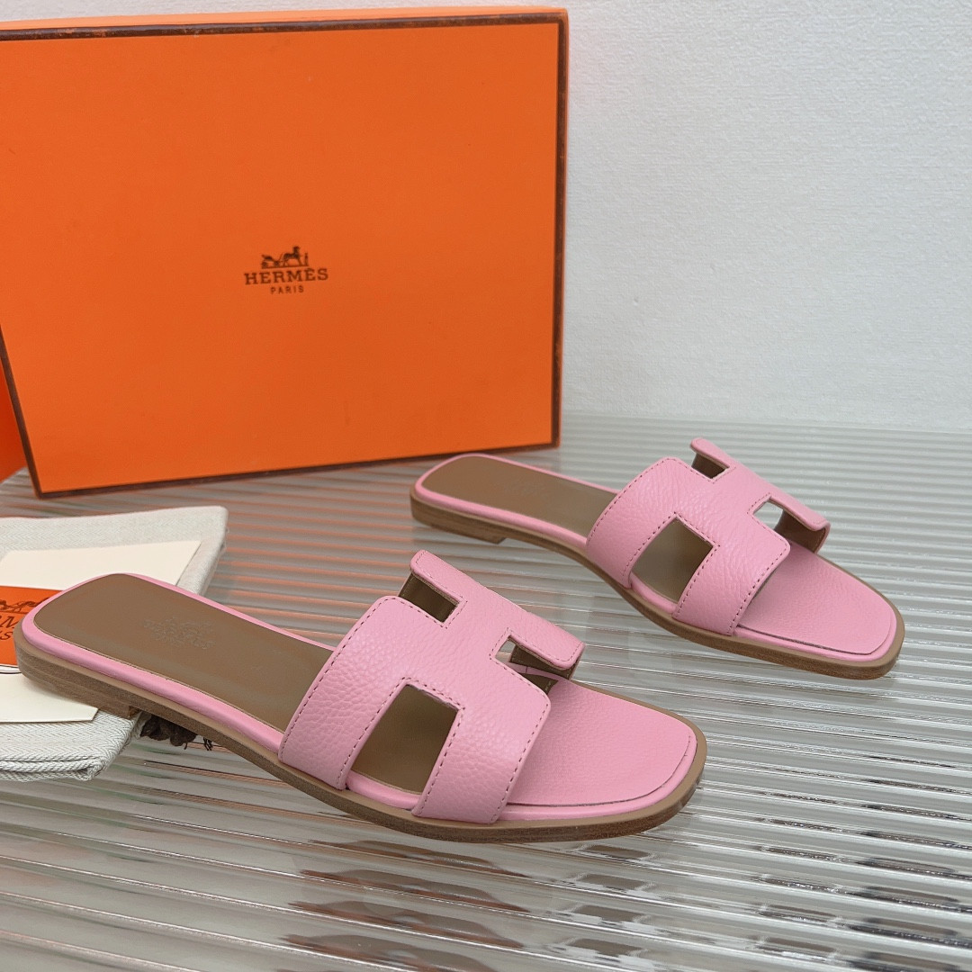 UA Hermès Oran sandal