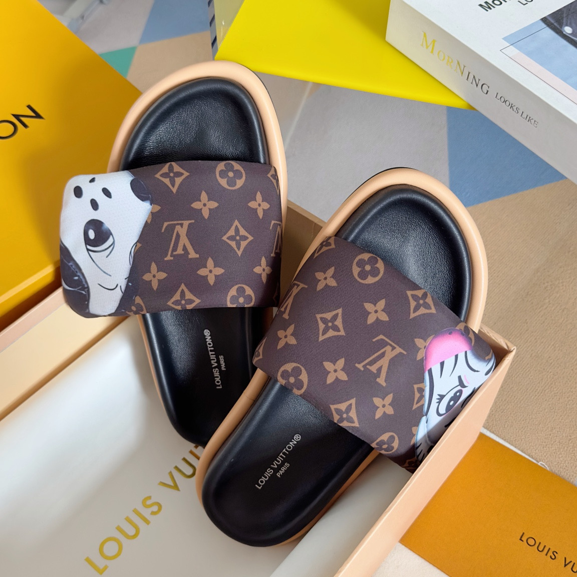 LV Pool Pillow Flat Comfort Mule