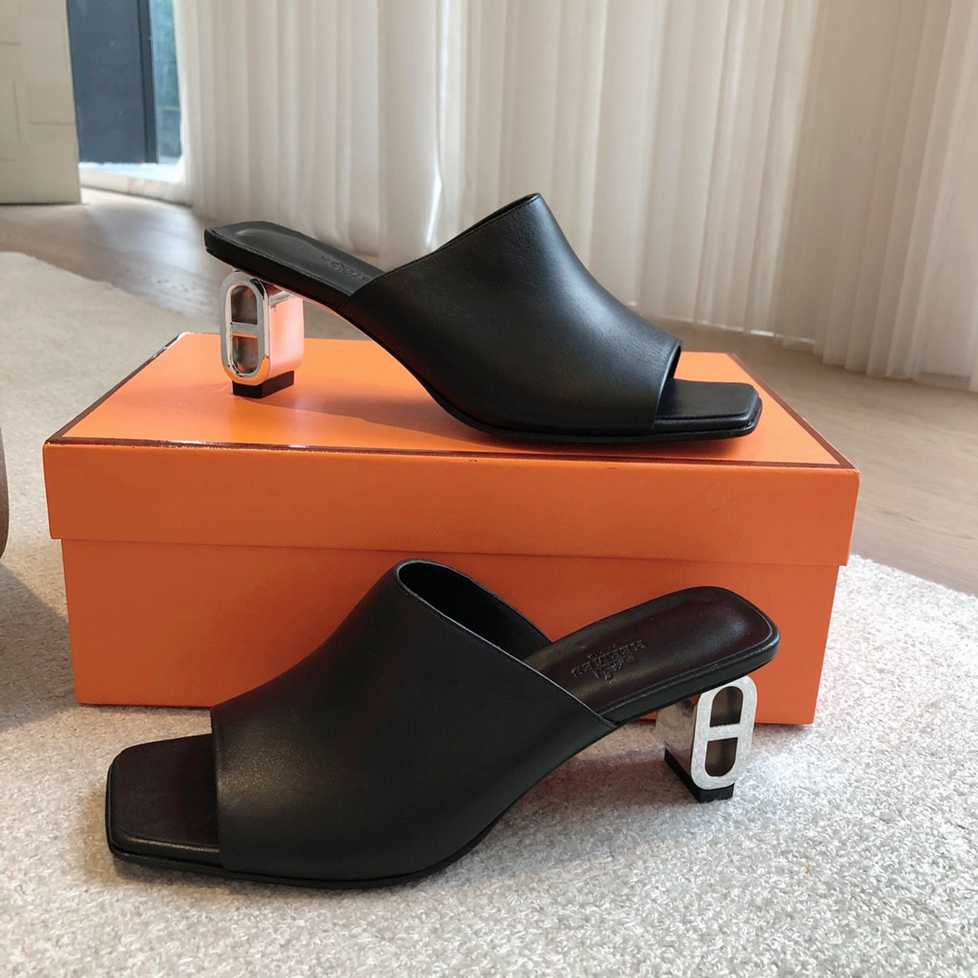 UA Hermès Iconique 60 sandal