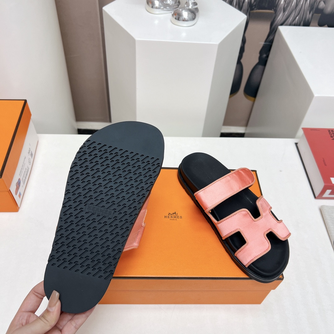 UA Hermès Chypre sandal