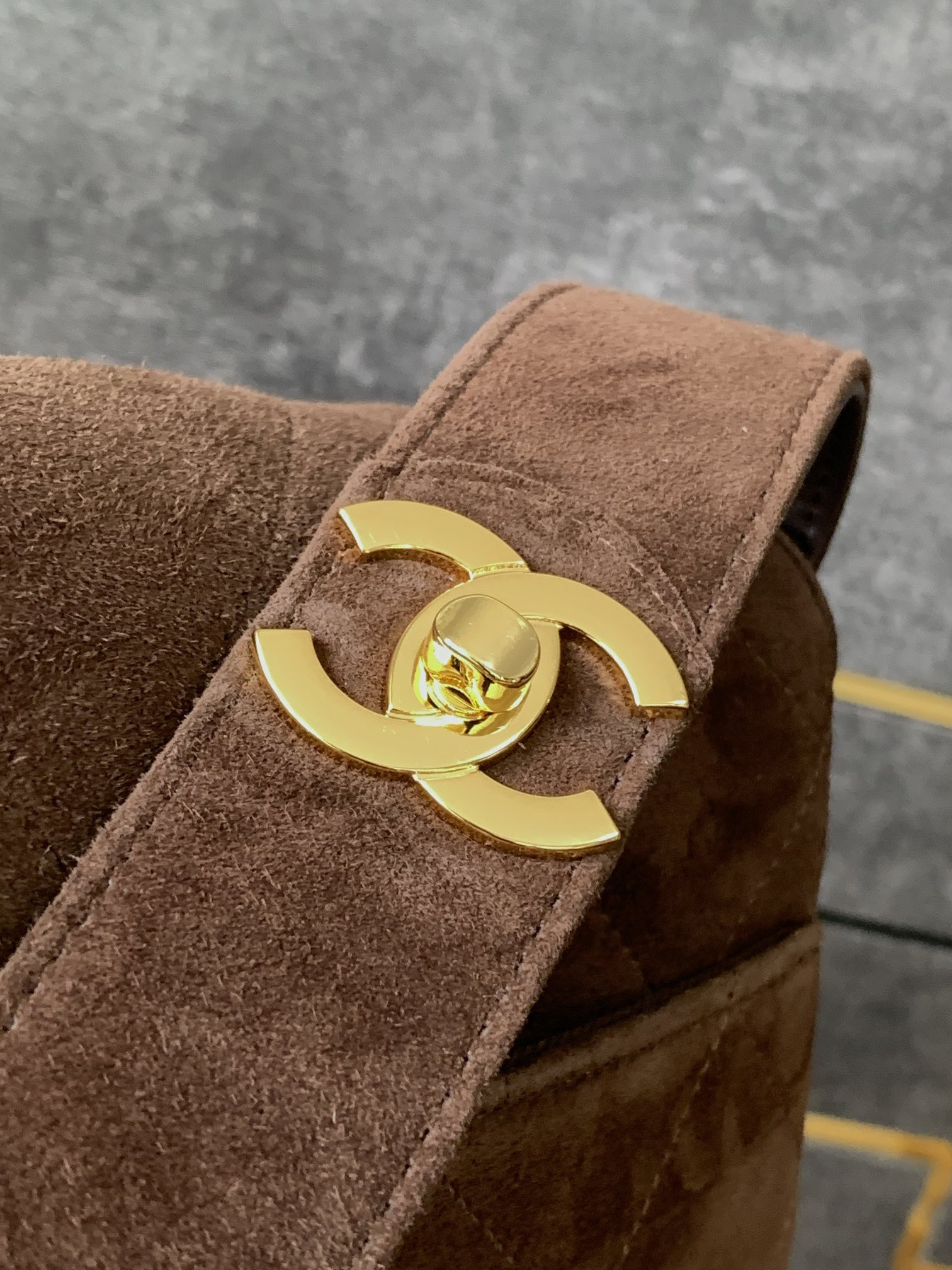 Ch*el vintage bag 28x12.5x24cm