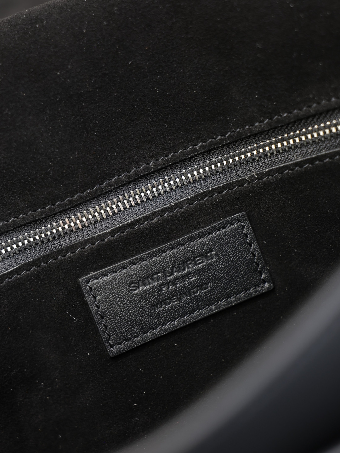 y*l Sa**t Lau*nt niki small satchel in smooth leather 21x16x5cm