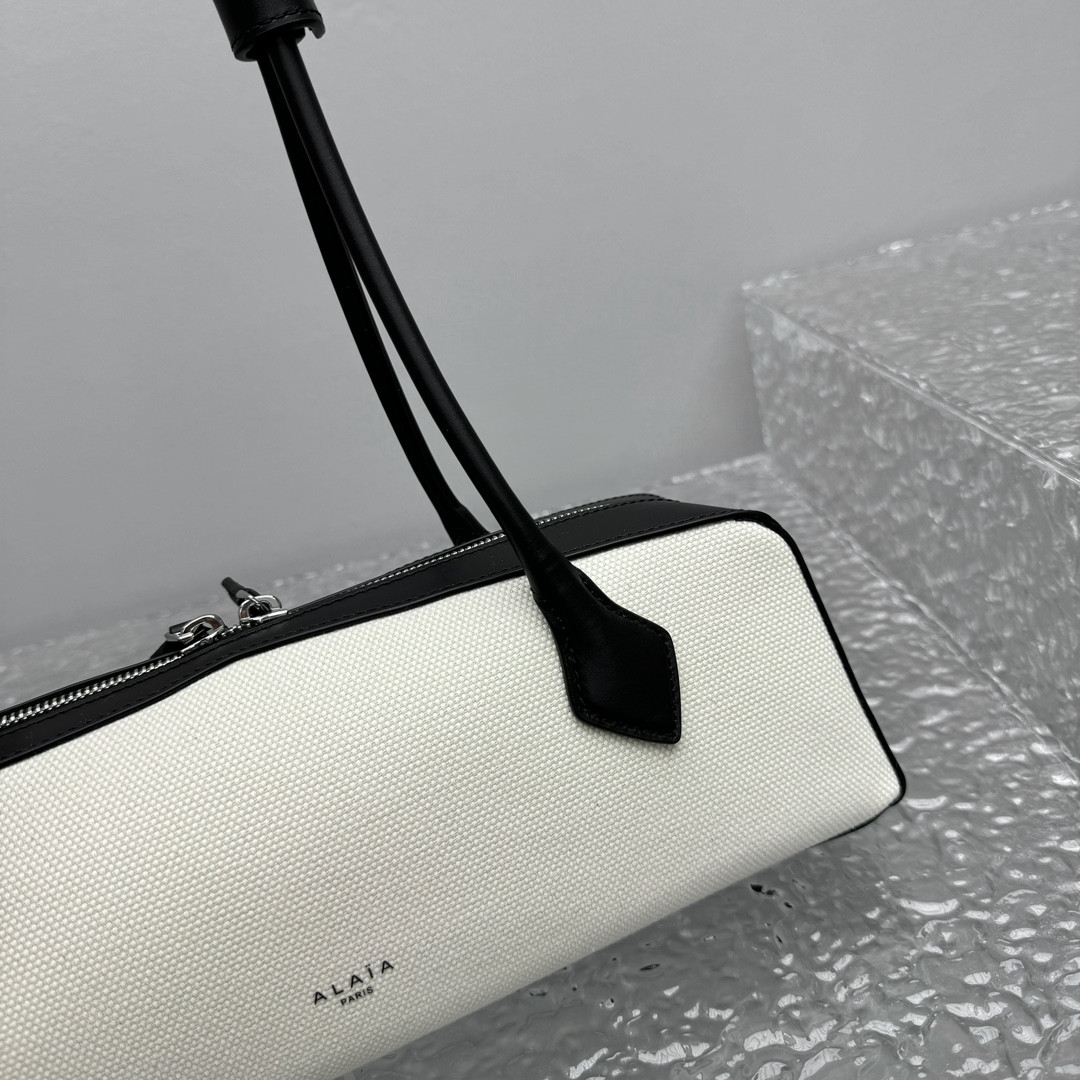 ALAÏA LE TECKEL SMALL BAG 27x9x8cm