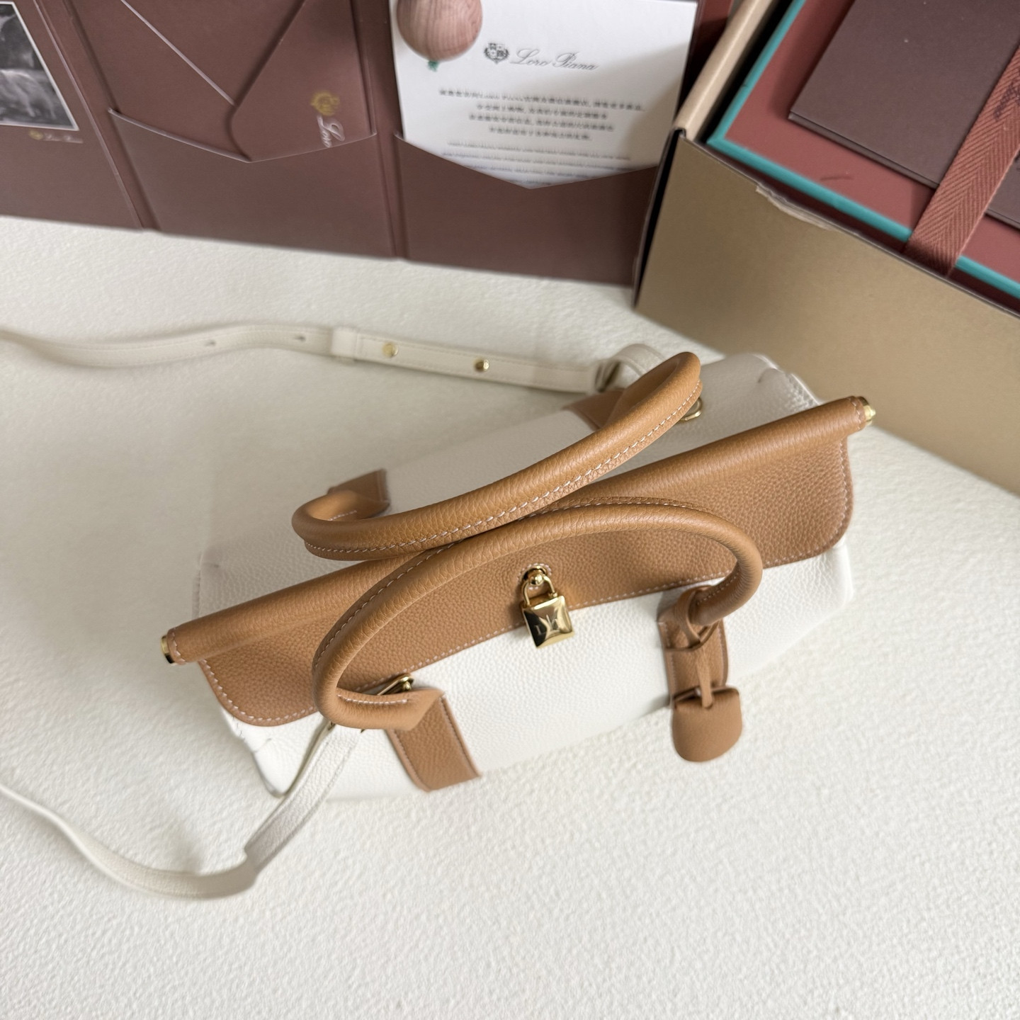 L**o p*ana loom l25 calfskin 25x18x12.5cm